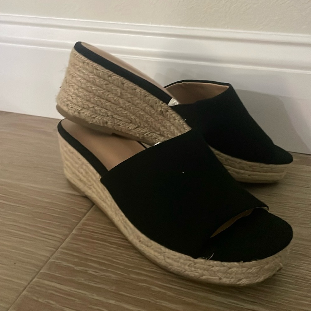 Slide with slight wedge
